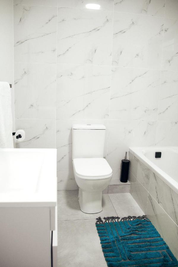 Apartment Medon Luxury With Power Back Up Bryanston Sandton Johannesburg